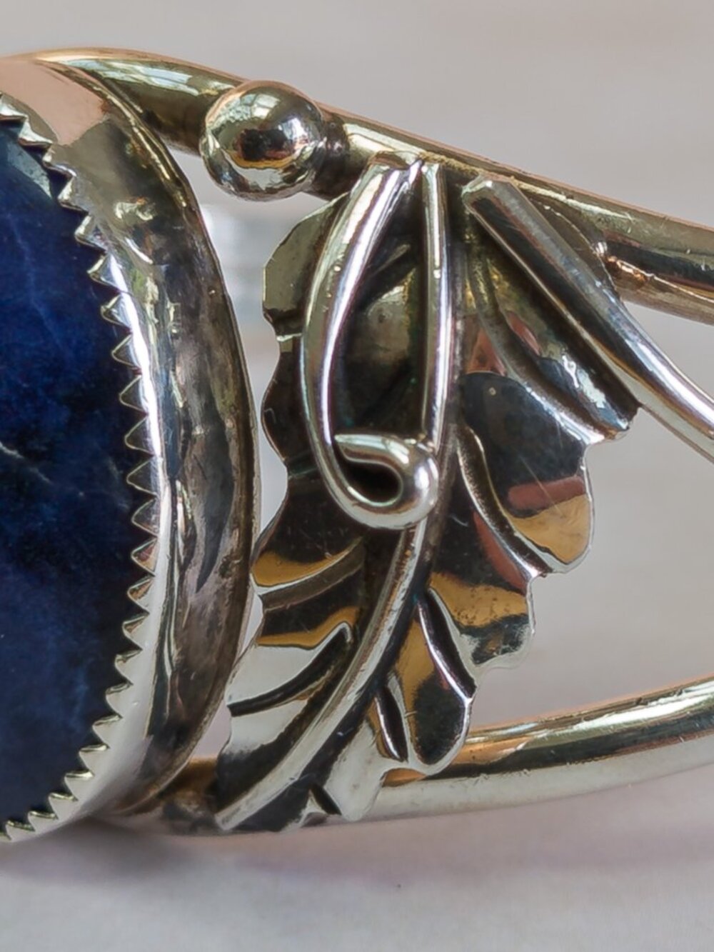 Vintage Navajo Sterling Silver Cuff Bracelet–Signed “T Sterling”–Lapis Lazuli - Picture 6 of 10